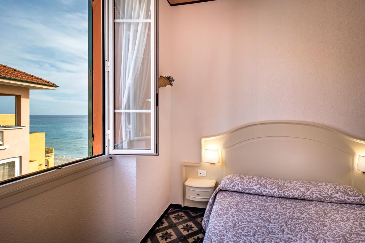 Miramare Di Varigotti Bagian luar foto