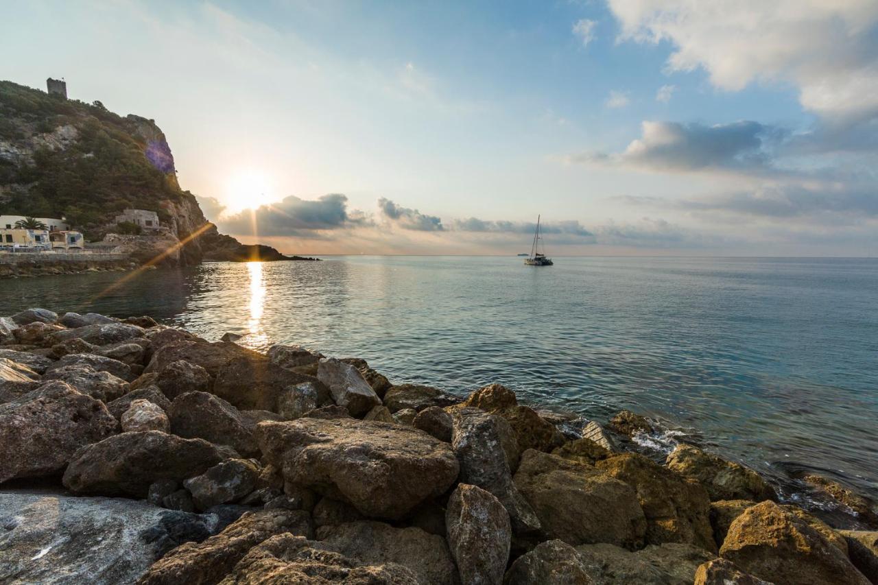 Miramare Di Varigotti Bagian luar foto